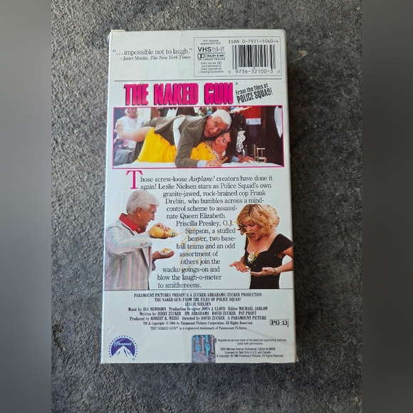 The Naked Gun VHS Movie - Picture 3 of 4